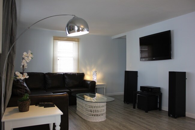 Foto del edificio - 19 Perkins Ave