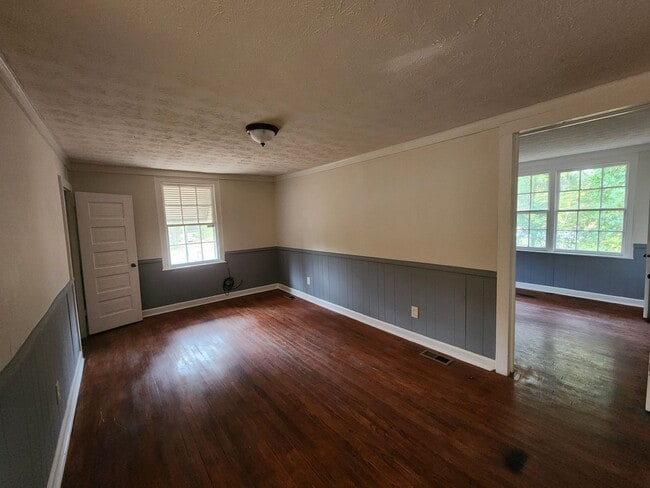 Building Photo - 2269 Camille Dr