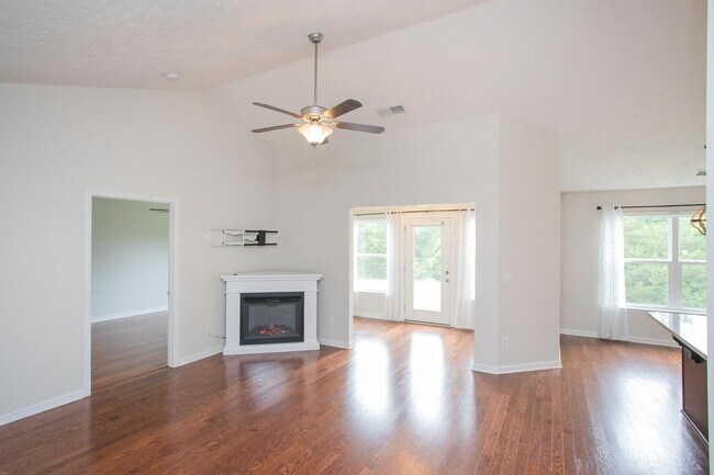 Foto del edificio - Charming Gallatin Townhome!