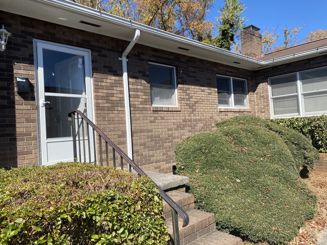 Primary Photo - 129 Stephens Dr