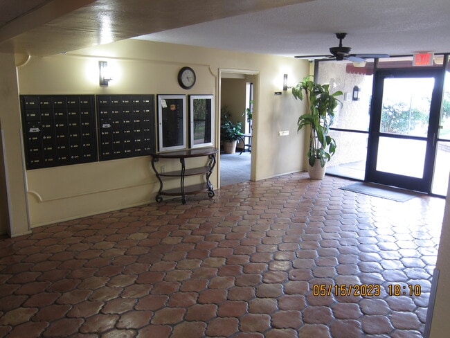 Photo - 3033 E Devonshire Ave Apartment