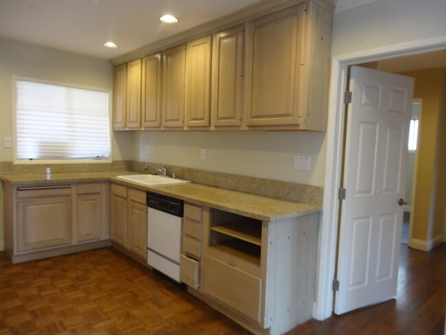 Foto del edificio - 17565 Bullock St