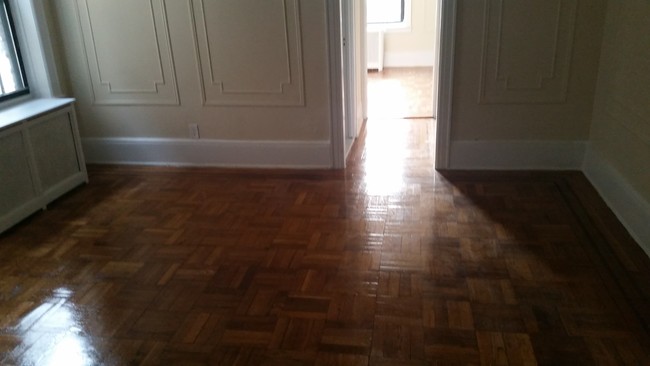 Foto del edificio - 9323 218th St
