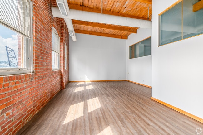 Foto del edificio - Bridgeview Apartments
