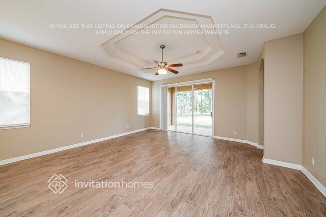 Foto del edificio - 5015 Lakehurst Ct