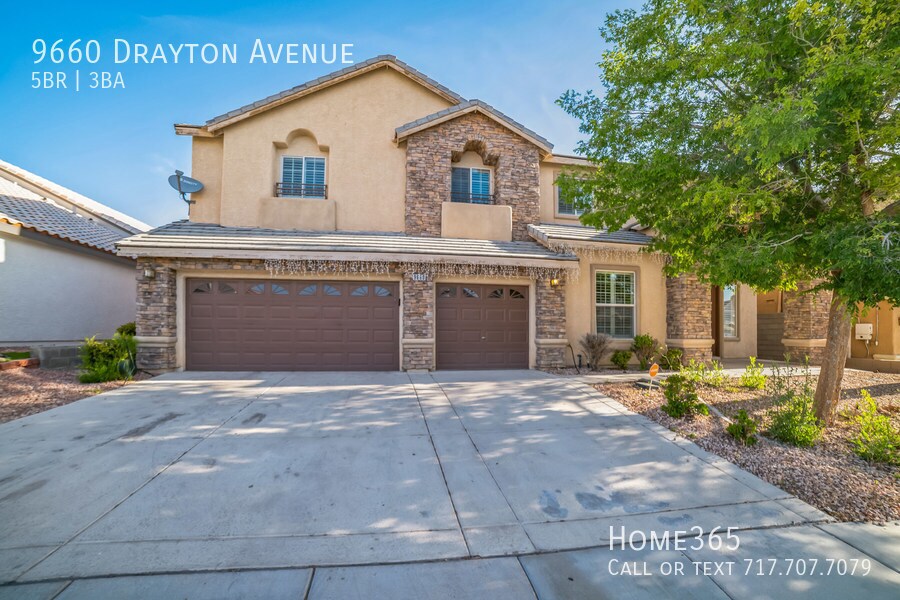 Primary Photo - Luxurious 5 bed 3 bath dreamhouse with Pool!