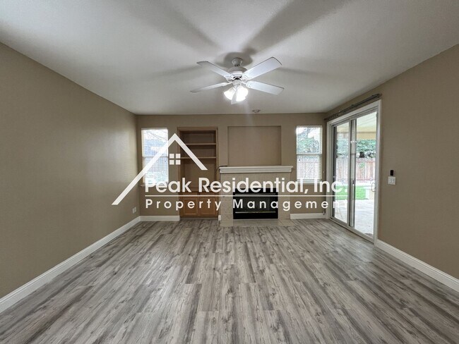 Foto del edificio - Beautiful Empire Ranch 5bd/3ba Home with 3...