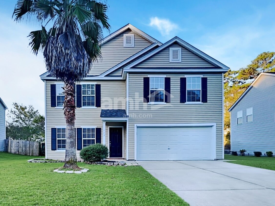 Foto principal - 223 Eagle Ridge Rd