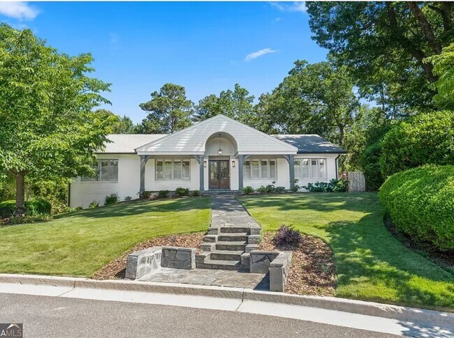 Building Photo - Immaculate Dunwoody Home, 4 Bedroom,  4 Ba...