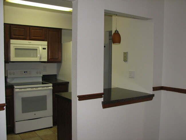 Building Photo - 514 Orange Dr