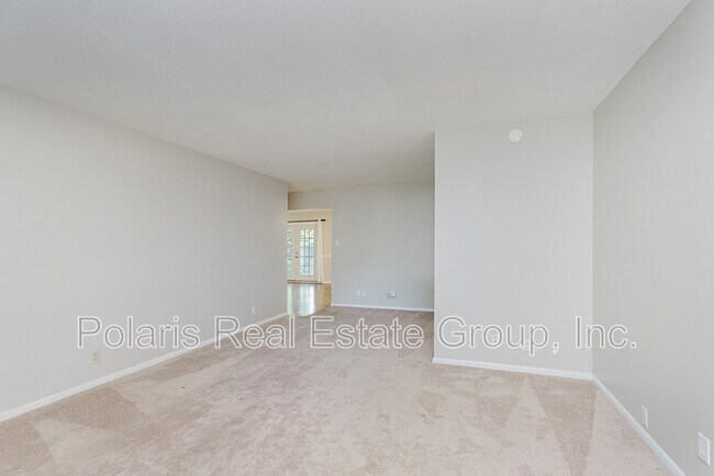 Foto del edificio - 8315 Nashua Dr