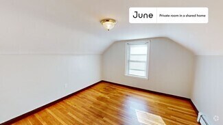 Building Photo - Private bedroom in 4 bed/2 bath Home