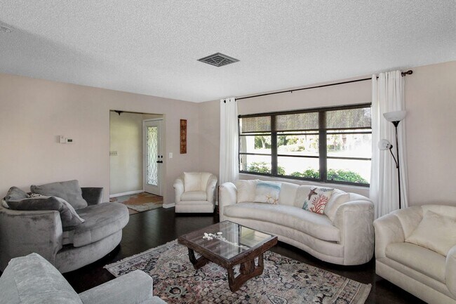 Building Photo - Waterside Ln, 1207