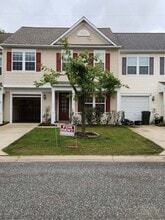 Building Photo - 44179 Beaver Creek Dr