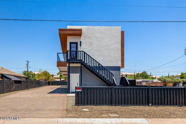 Foto del edificio - 1725 W Sherman St