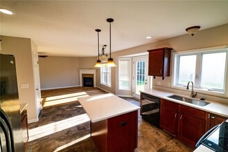 Building Photo - 649 Kayloc Cir