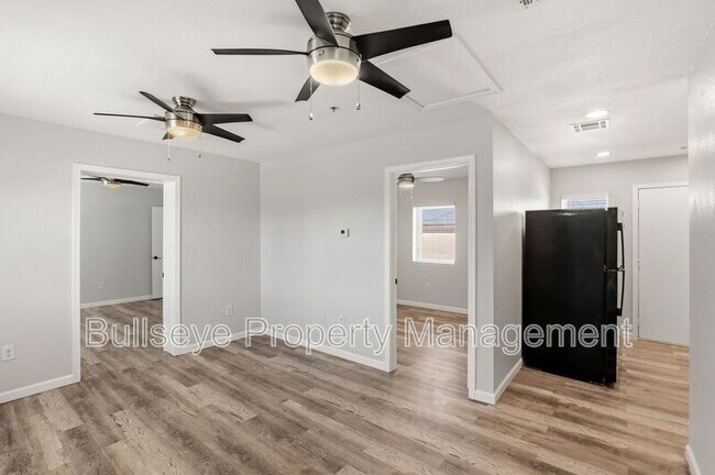 Foto del edificio - 840 E Turney Ave