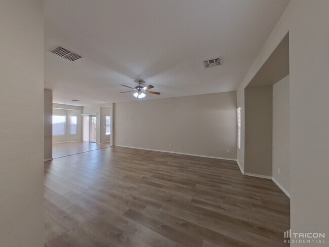 Foto del edificio - 9015 W Gibson Ln