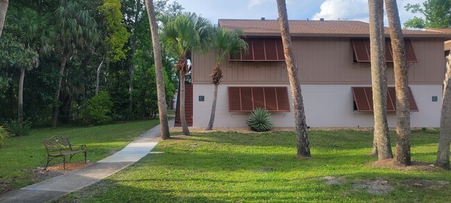 Foto del edificio - 100 Sweetgum Woods Ct