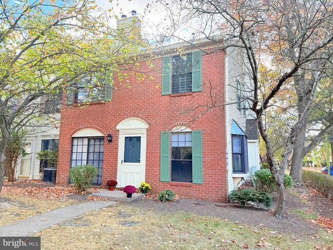 Building Photo - 31 Drewes Ct