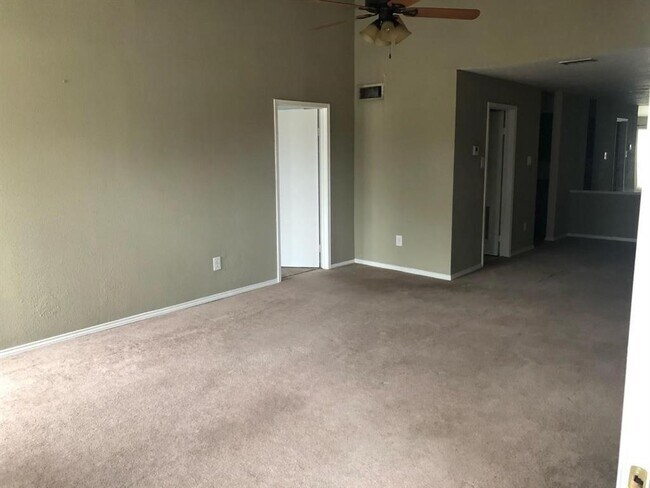 Building Photo - 6500 Sands Point Dr