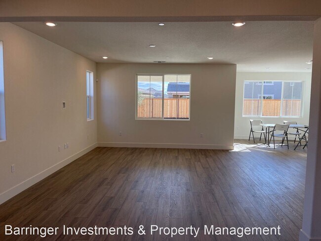 Building Photo - 5 br, 3.5 bath House - 2760 Agave Place