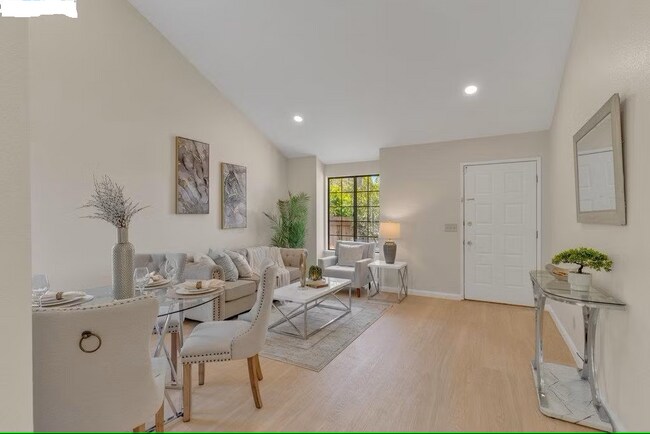 Building Photo - 582 Old Evans Rd