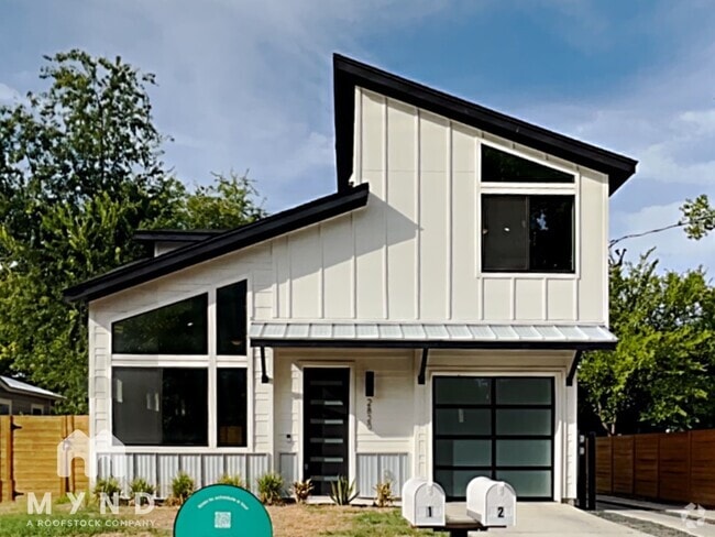 Building Photo - 2820 Prado St