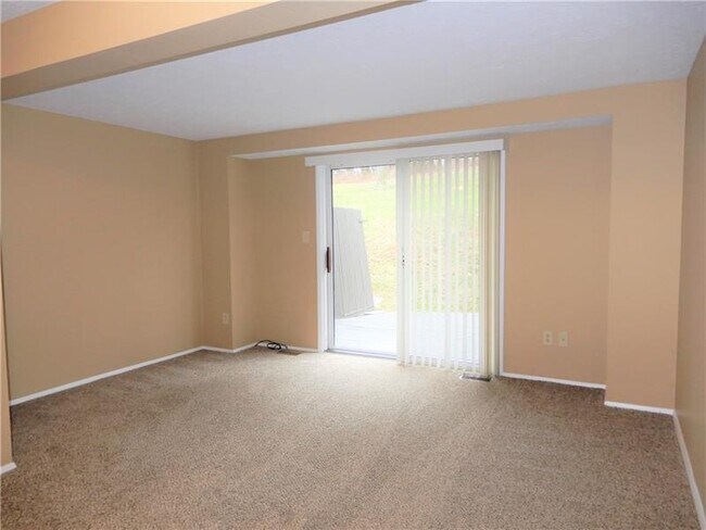 Foto del edificio - 280 Quail Run Rd