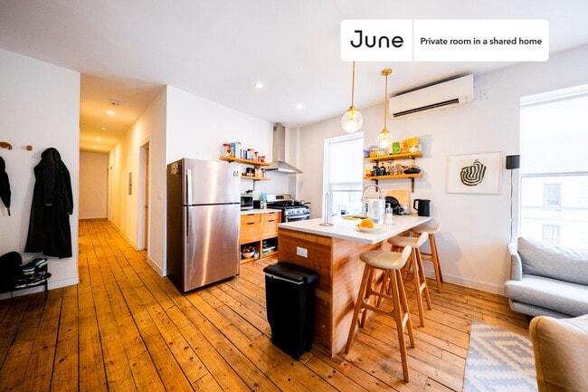 Foto del edificio - Room in Shared 4 bed/2 bath home