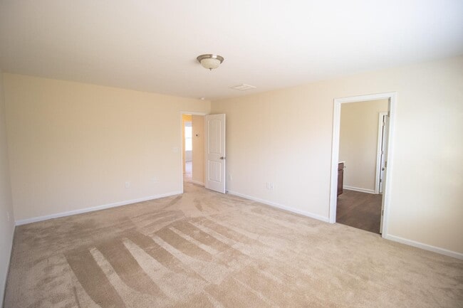 Building Photo - 2038 Sinclair Trce