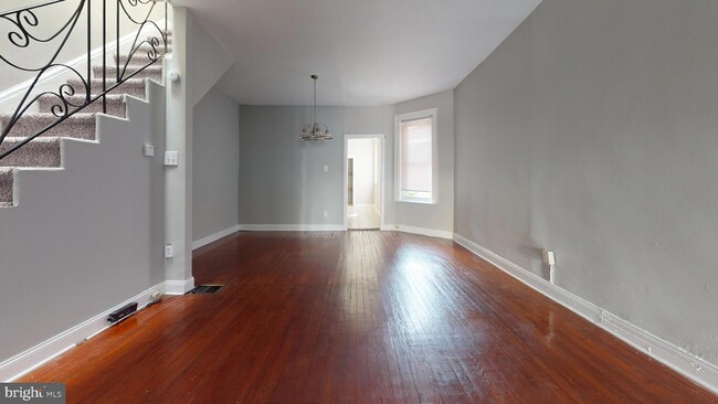 Building Photo - 1426 S 52nd St