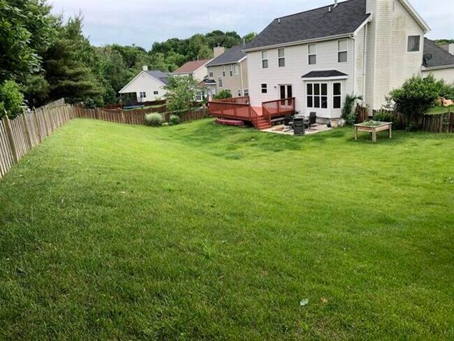 Building Photo - 544 Glen Oak Dr