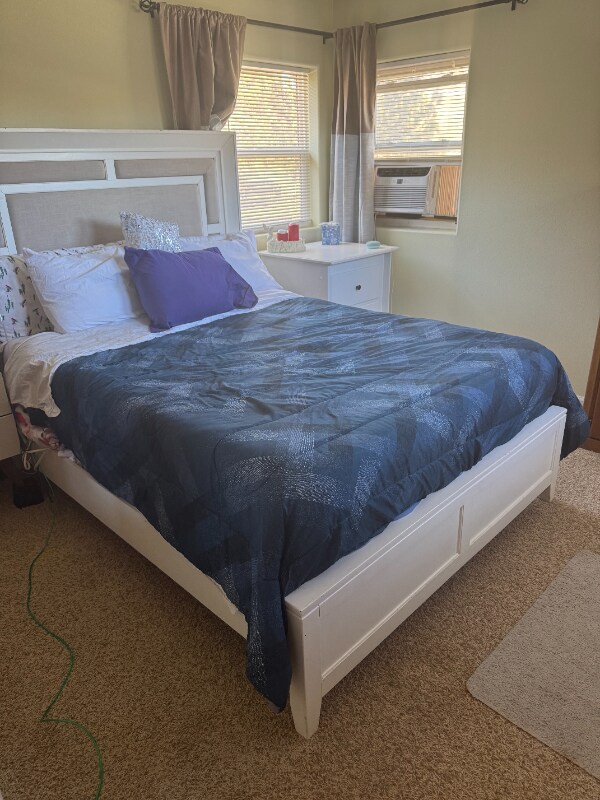 Foto del edificio - 626 Pines Slope Rd