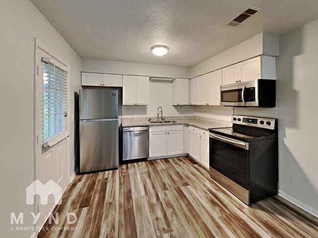 Foto del edificio - 272 Sunny Ln