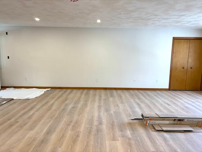 Building Photo - 28 South Ave