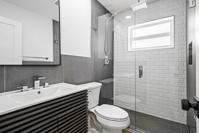 Building Photo - 1303 White Pine Dr