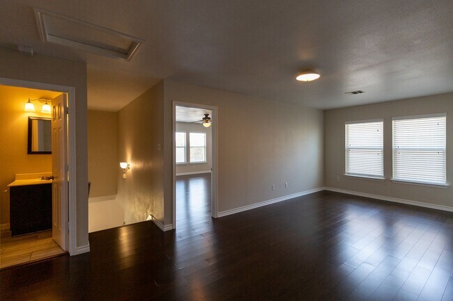 Foto del edificio - Large Open Concept In Round Rock!!!