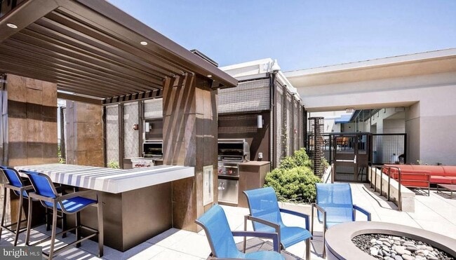 Foto del edificio - 851 N Glebe Rd