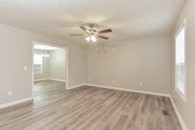 Foto del edificio - 1995 Bolden Dr