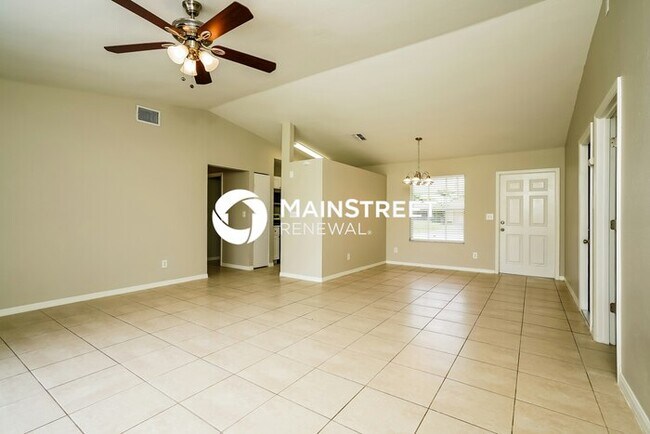 Foto del edificio - 3 Bedroom Pet-Friendly Home in CAPE CORAL,...
