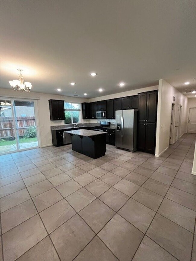 Foto del edificio - Coming Soon!