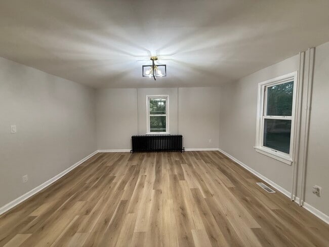 Foto del edificio - 733 E Pear St