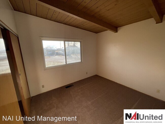 Building Photo - 3 br, 1 bath House - 2823 Newell