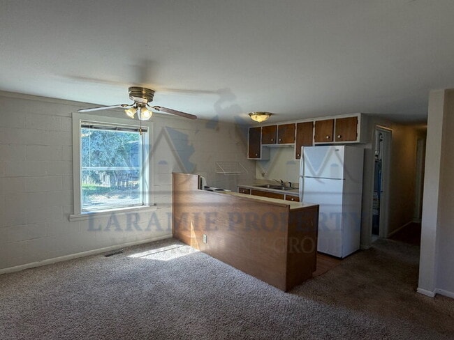 Building Photo - 529 E Spring Creek Dr