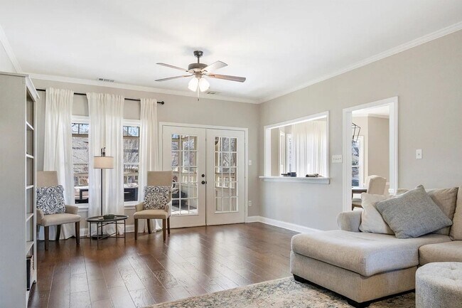 Building Photo - Colonial Style Collierville Home located off Collierville-Arlington Road near W Poplar Avenue. La...