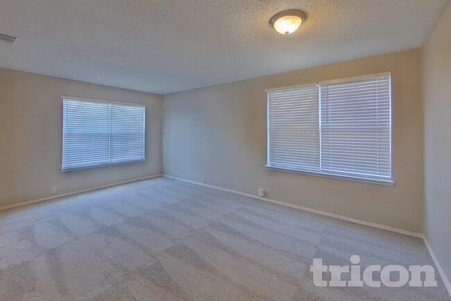 Building Photo - 1817 Citadel Dr