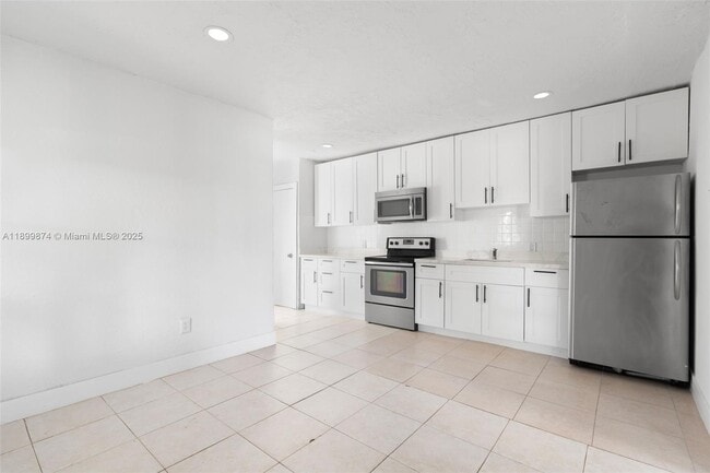 Foto del edificio - 308 NW 2nd Ave