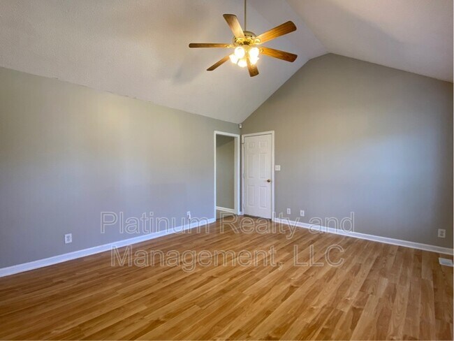 Foto del edificio - 3222 S Senseney Cir