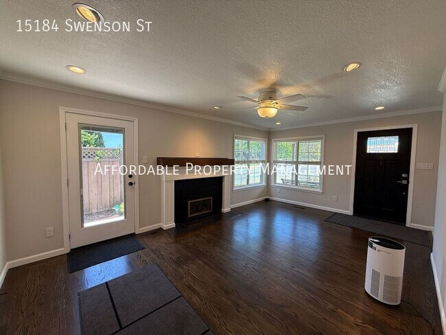 Foto del edificio - 15184 Swenson St